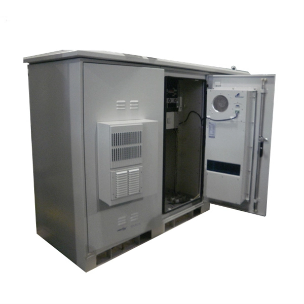 Dual network port panel with fiber optic cable