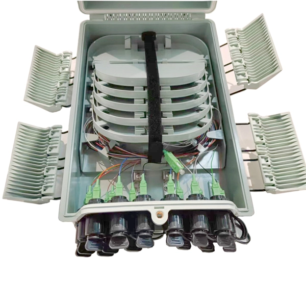 Outdoor power distribution box made of plastic