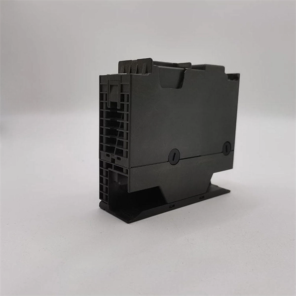 Router LAN connected to fiber optic cable