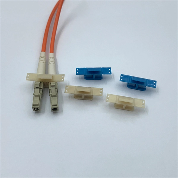 How to use a 4-core fiber optic terminal box