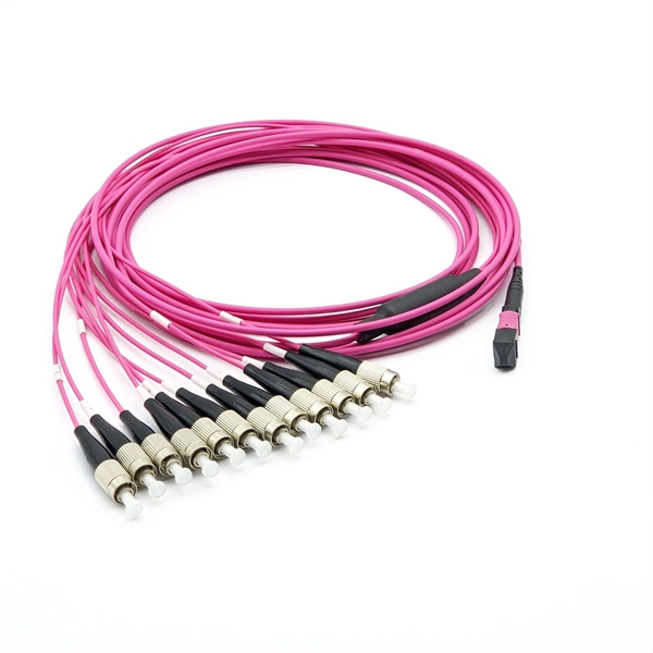 How can I tell if the pigtail connector is plugged in properly 